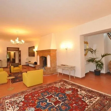 Villa San Martino In Colle Sleeps 18 Pool Wifi